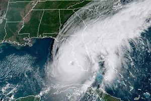 Read more about the article Softwashing and Hurricane Cleanup